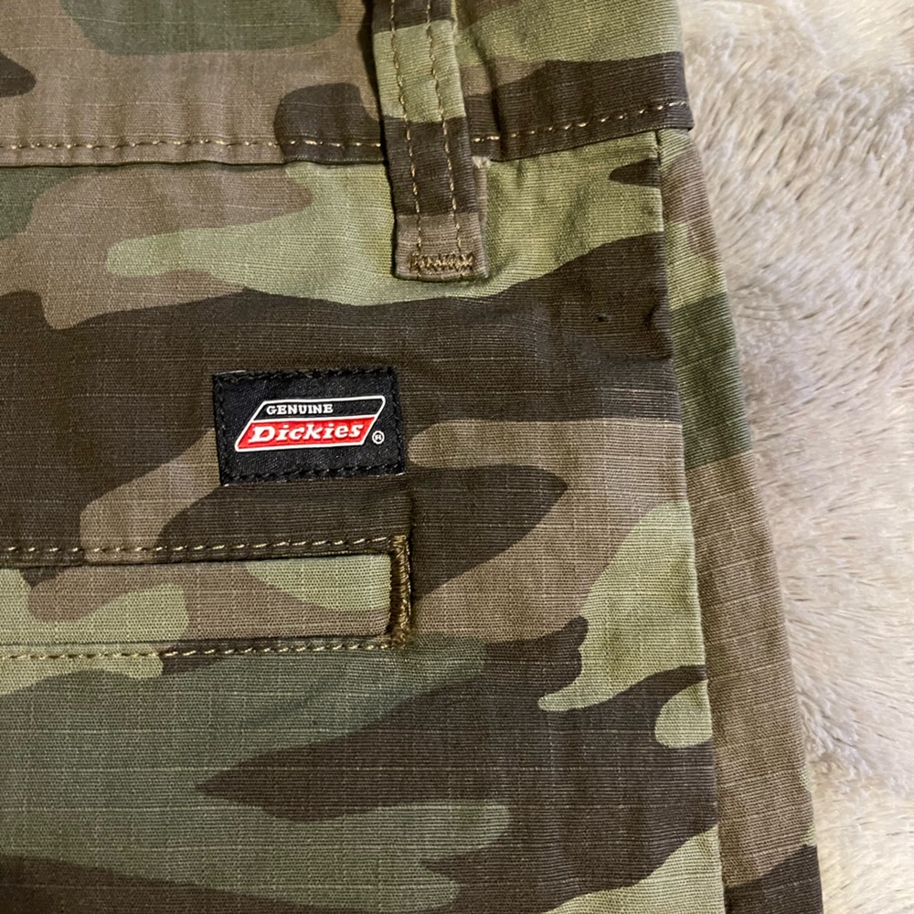 Mens camo Dickies shorts
